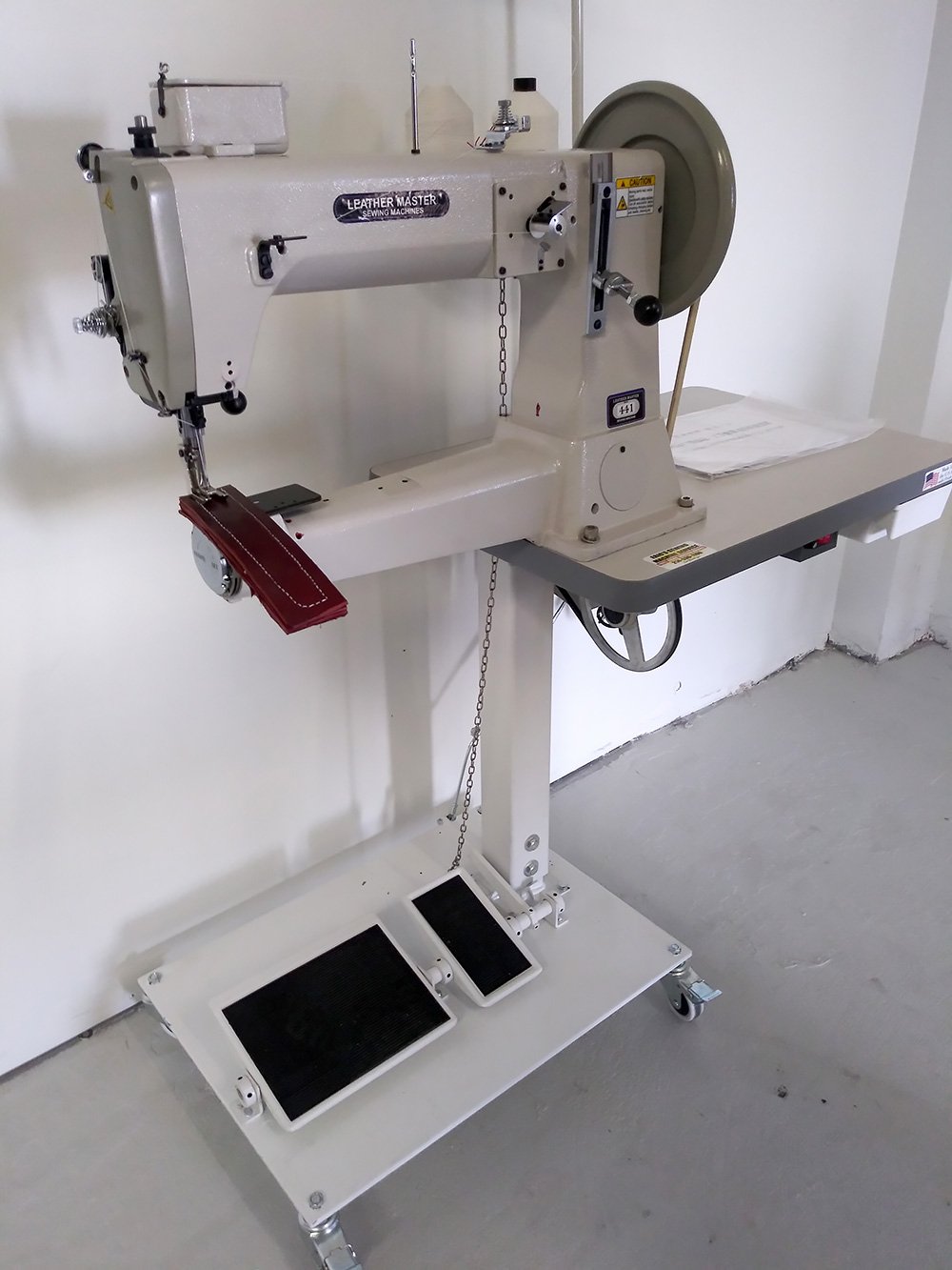 LEATHER MASTER LM-441 Cylinder Arm Leather Sewing Machine