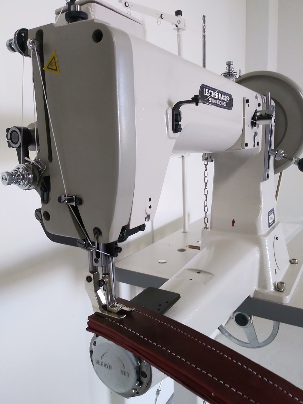 LEATHER MASTER LM-441 Cylinder Arm Leather Sewing Machine