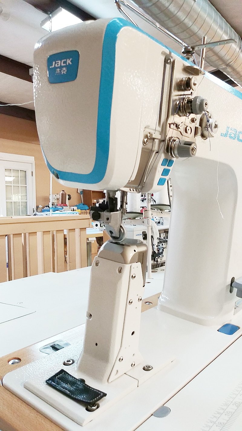 JACK S5-91 Full Automatic Post Bed Sewing Machine with Roller Foot