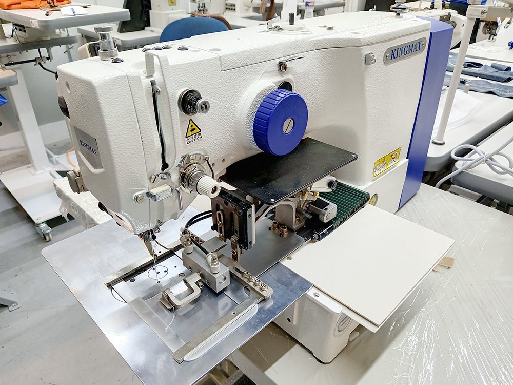 Automatic Label Sewing Machine Pattern Sewing Machine KINGMAX GT-210E-1306