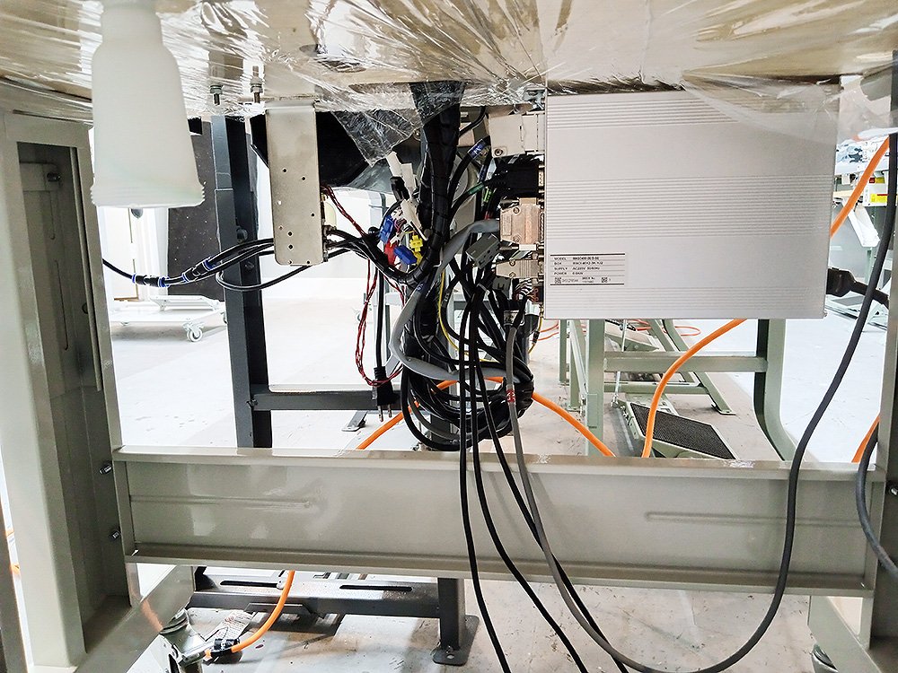 Automatic Label Sewing Machine Pattern Sewing Machine KINGMAX GT-210E-1306