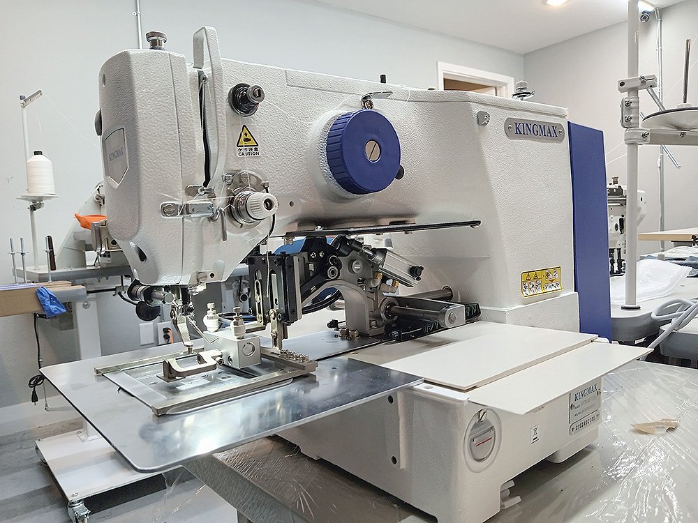 Automatic Label Sewing Machine Pattern Sewing Machine KINGMAX GT-210E-1306