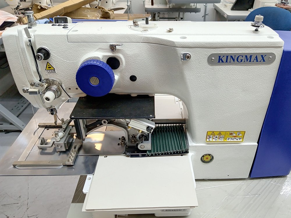 Automatic Label Sewing Machine Pattern Sewing Machine KINGMAX GT-210E-1306