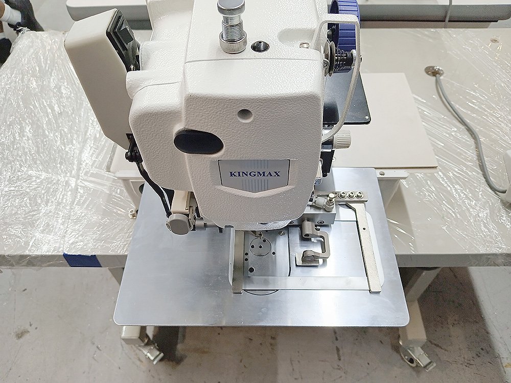 Automatic Label Sewing Machine Pattern Sewing Machine KINGMAX GT-210E-1306