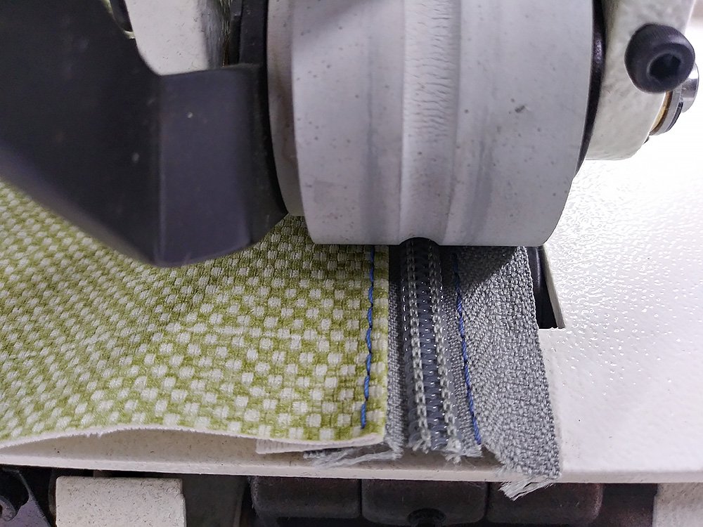 KANSAI SPECIAL Two Needle Zipper Sewing Machine for Outdoor Furniture and Cushions