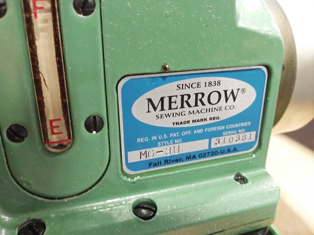MERROW MG-3U Emblem Edge Sewing Machine