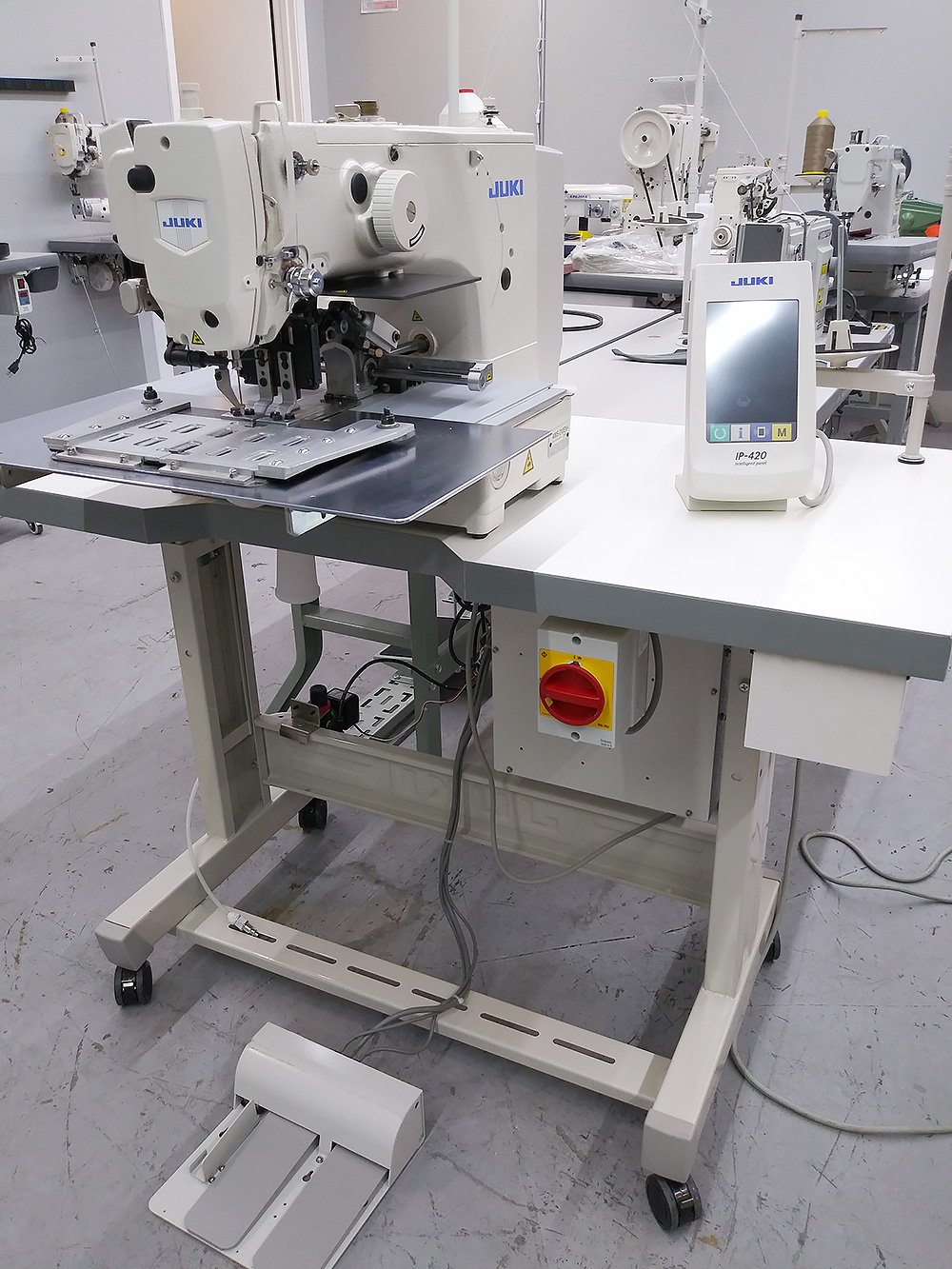 JUKI AMS-210EN-2210HL Pattern Sewing Machine with 8.5" x 4" Sewing Field