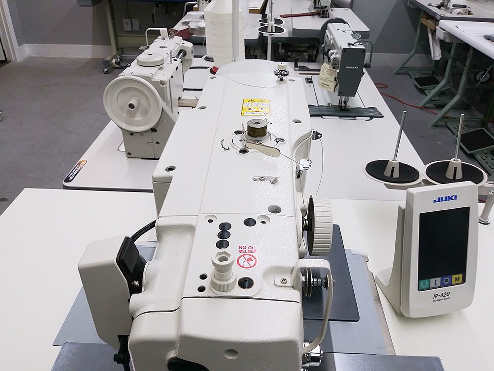JUKI AMS-210EN-2210HL Pattern Sewing Machine with 8.5" x 4" Sewing Field