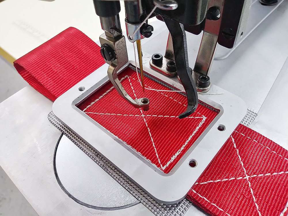 KINGMAX GT-1906BH Box X Sewing Machine for 2" Wide Webbing with On Board Programming