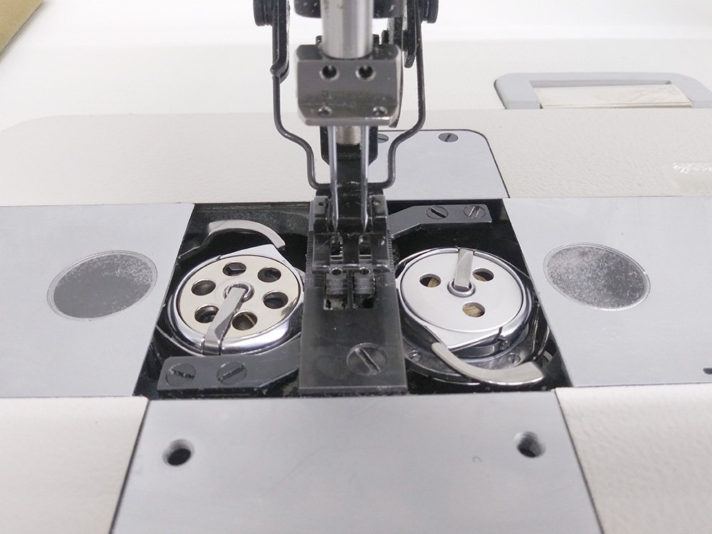 JUKI LH-3578A-7 Automatic Double Needle Sewing Machine - USED