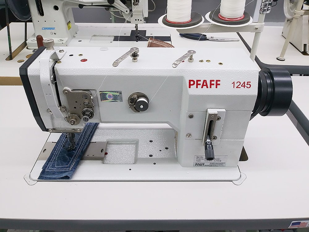 PFAFF 1245 Upholstery Sewing Machine