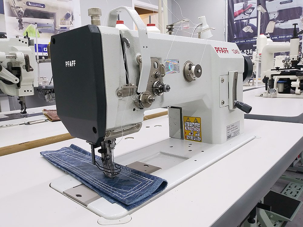 PFAFF 1245 Upholstery Sewing Machine