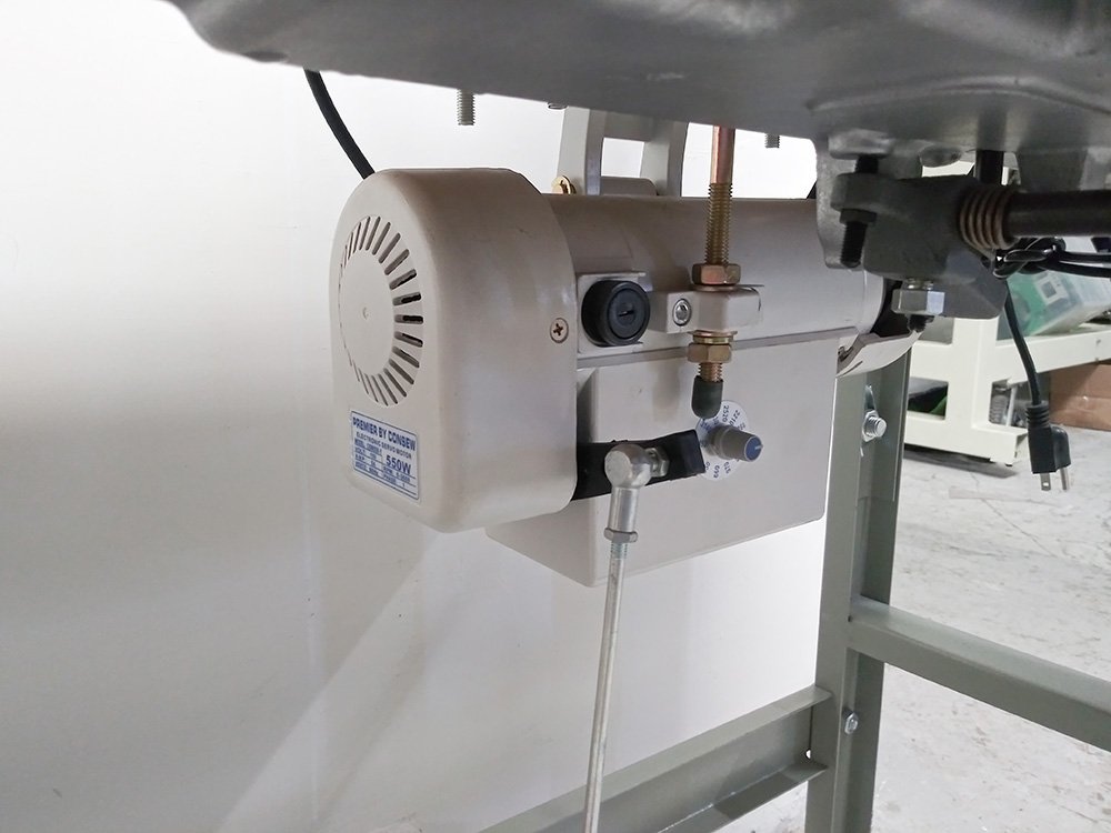 MITSUBISHI LT2-2240 Split Bar Double Needle Sewing Machine