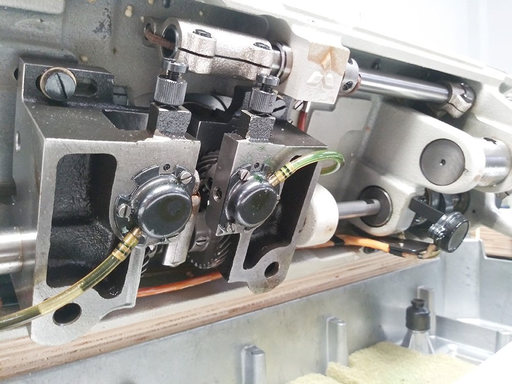 MITSUBISHI LT2-2240 Split Bar Double Needle Sewing Machine