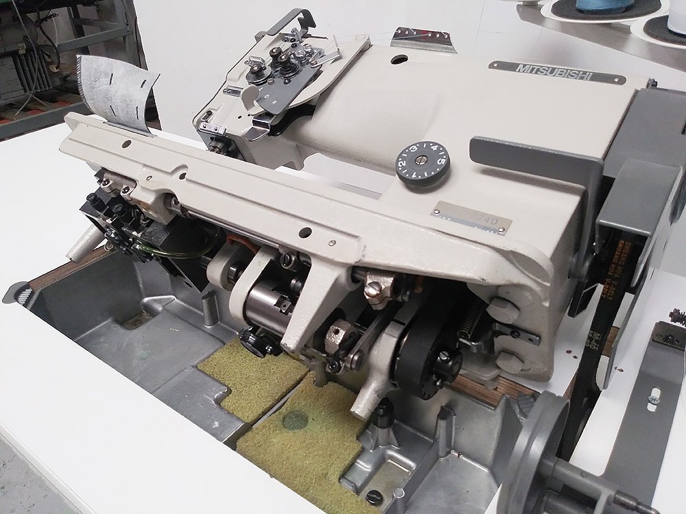 MITSUBISHI LT2-2240 Split Bar Double Needle Sewing Machine