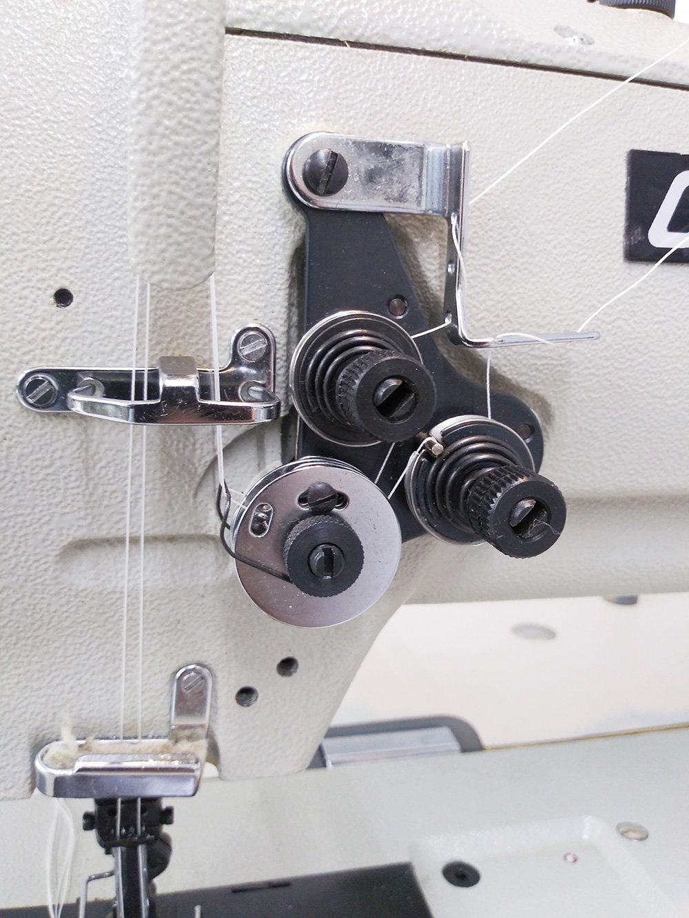 CONSEW 339RB-3 Double Needle Walking Foot Sewing Machine