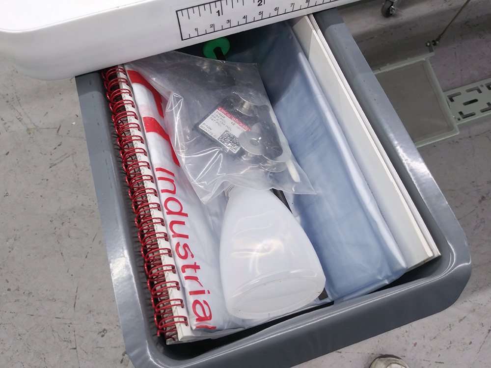 PFAFF 591 Top and Bottom Feed Roller Foot Post Bed Sewing Machine