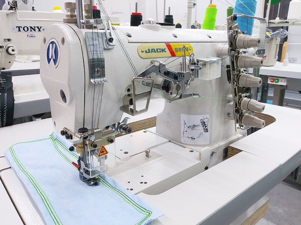 JACK 8569 Coverstitch Sewing Machine with Direct Drive