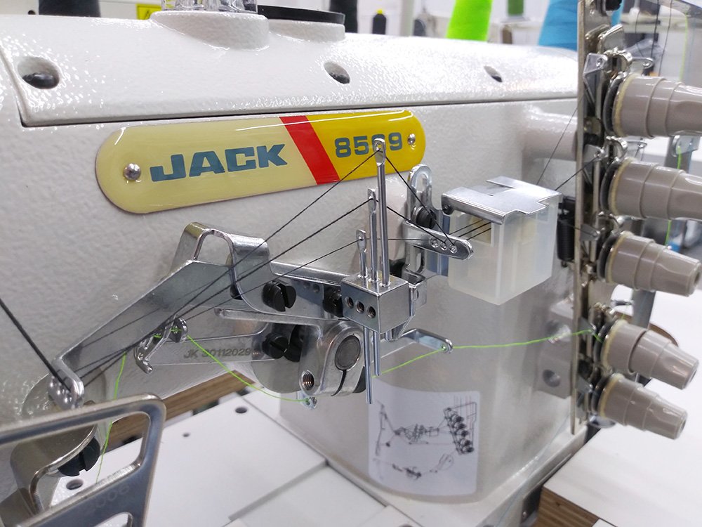 JACK 8569 Coverstitch Sewing Machine with Direct Drive