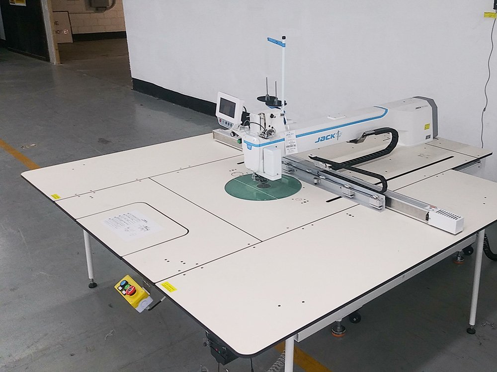 JACK MX-100A Large Field Pattern Sewing Machine