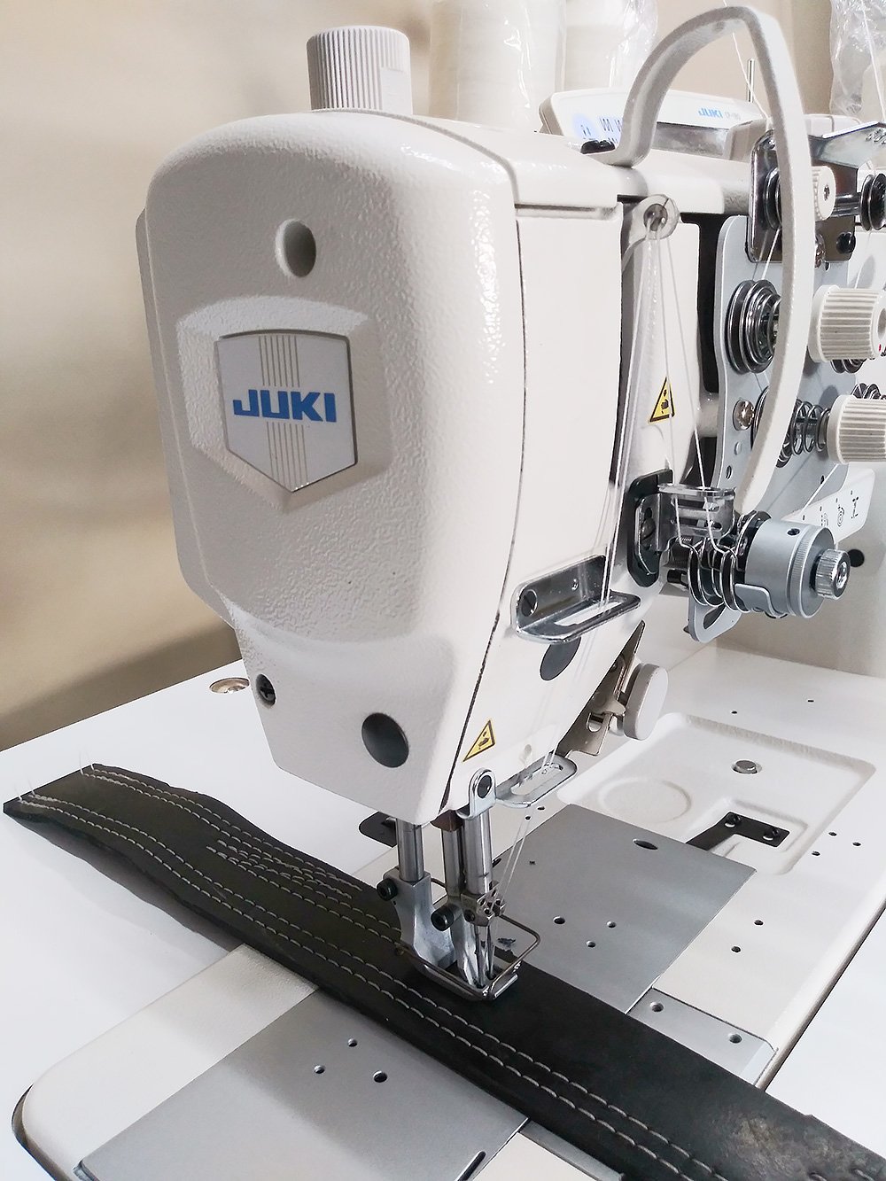 JUKI LU-2860-7 Automatic Double Needle Walking Foot Sewing Machine